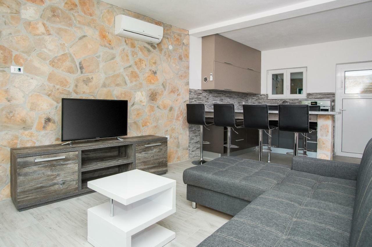 Villa Oaza Primosten With Heated Pool Exterior photo
